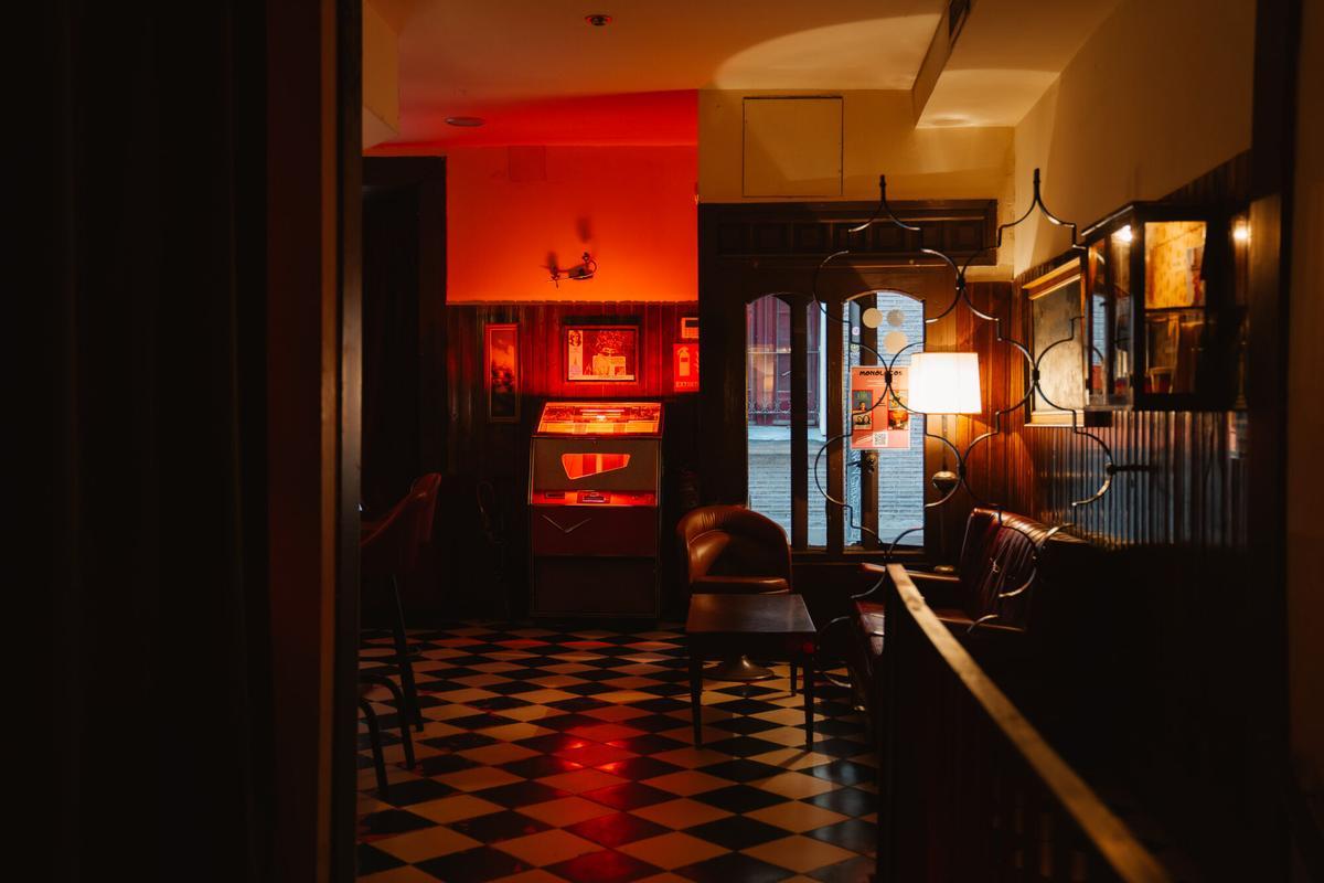 26.02.2025. MADRID. Imágenes de la coctelería ‘La Estupenda’, en Madrid. Foto: Alba Vigaray