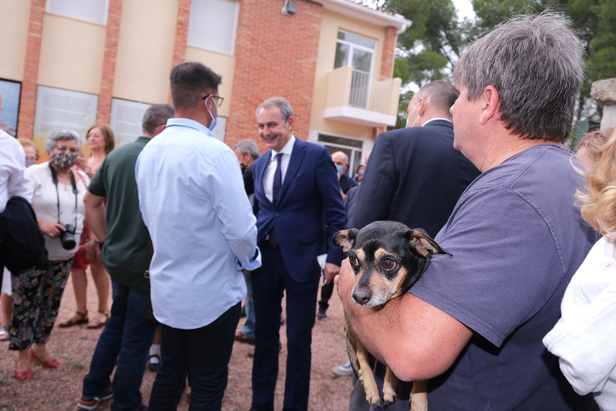 Visita del expresidente Jose Luis Rodríguez Zapatero al Fondó de Monóvar, última sede del gobierno Republicano