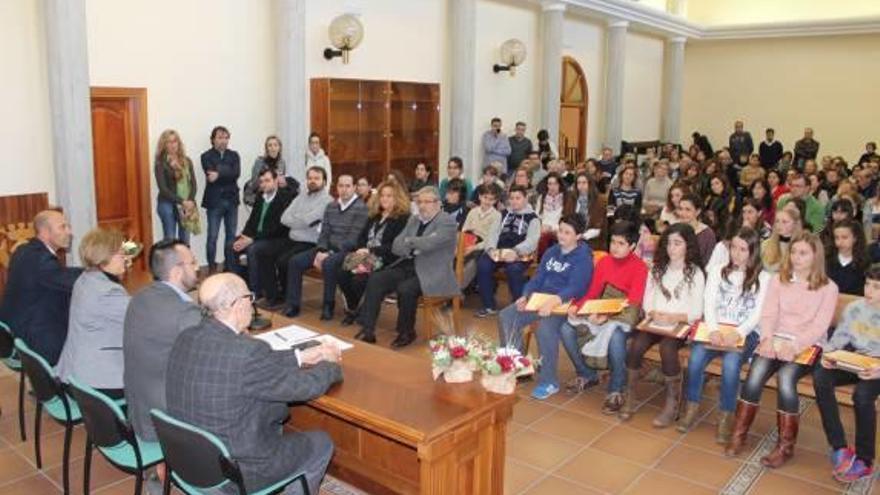 Vila-real reconoce la labor de 25 alumnos con los mejores expedientes académicos