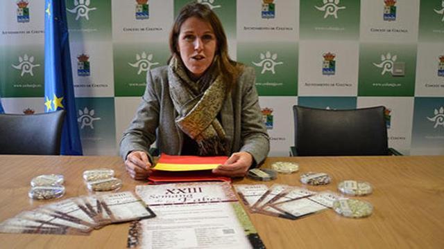 La concejala de Turismo de Colunga, Sandra Cuesta, ayer, en la presentación de la 23.ª Semana de les Fabes.