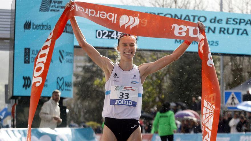 Antía Chamosa, tras ganar el título nacional en Marín. |  G.S.