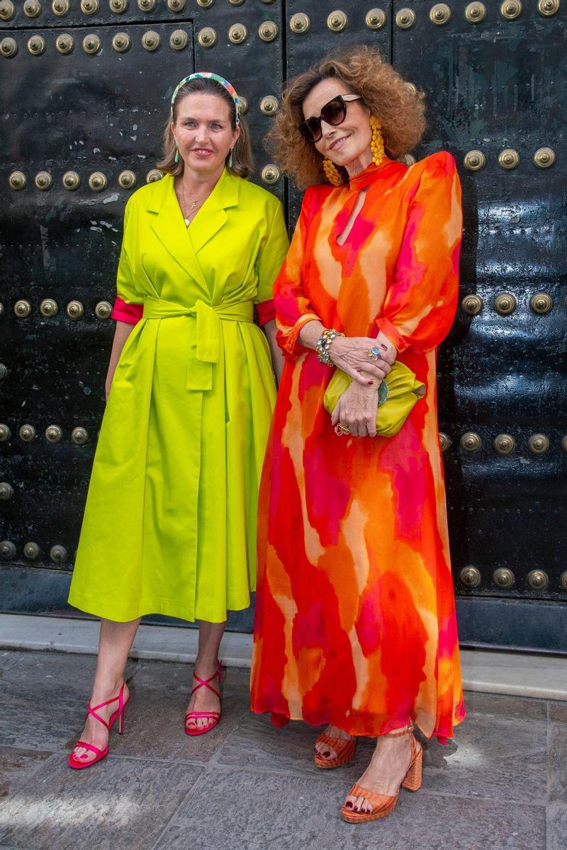 Bárbara Pan de Soraluce y Adelaida de Orleans en la boda de Sol Medina Orleans y Pedro Domínguez Manjón