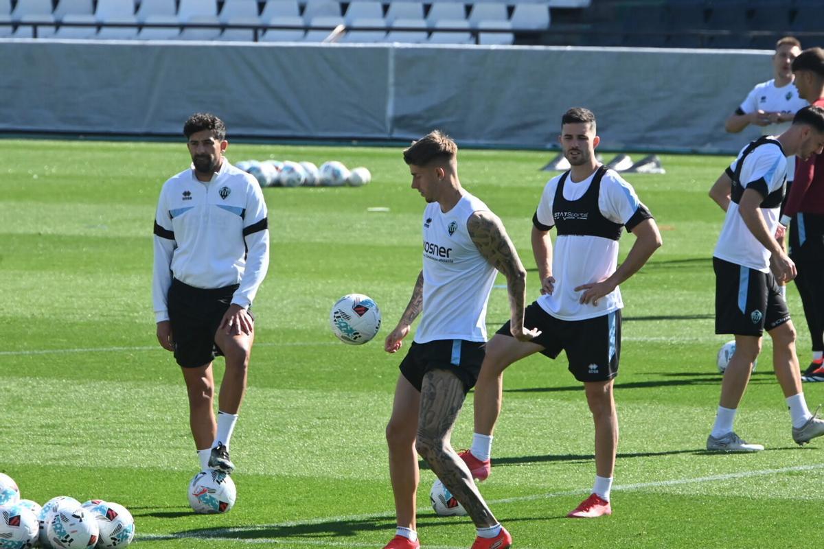 El equipo de Pablo Hernández prepara el partido contra el Burgos