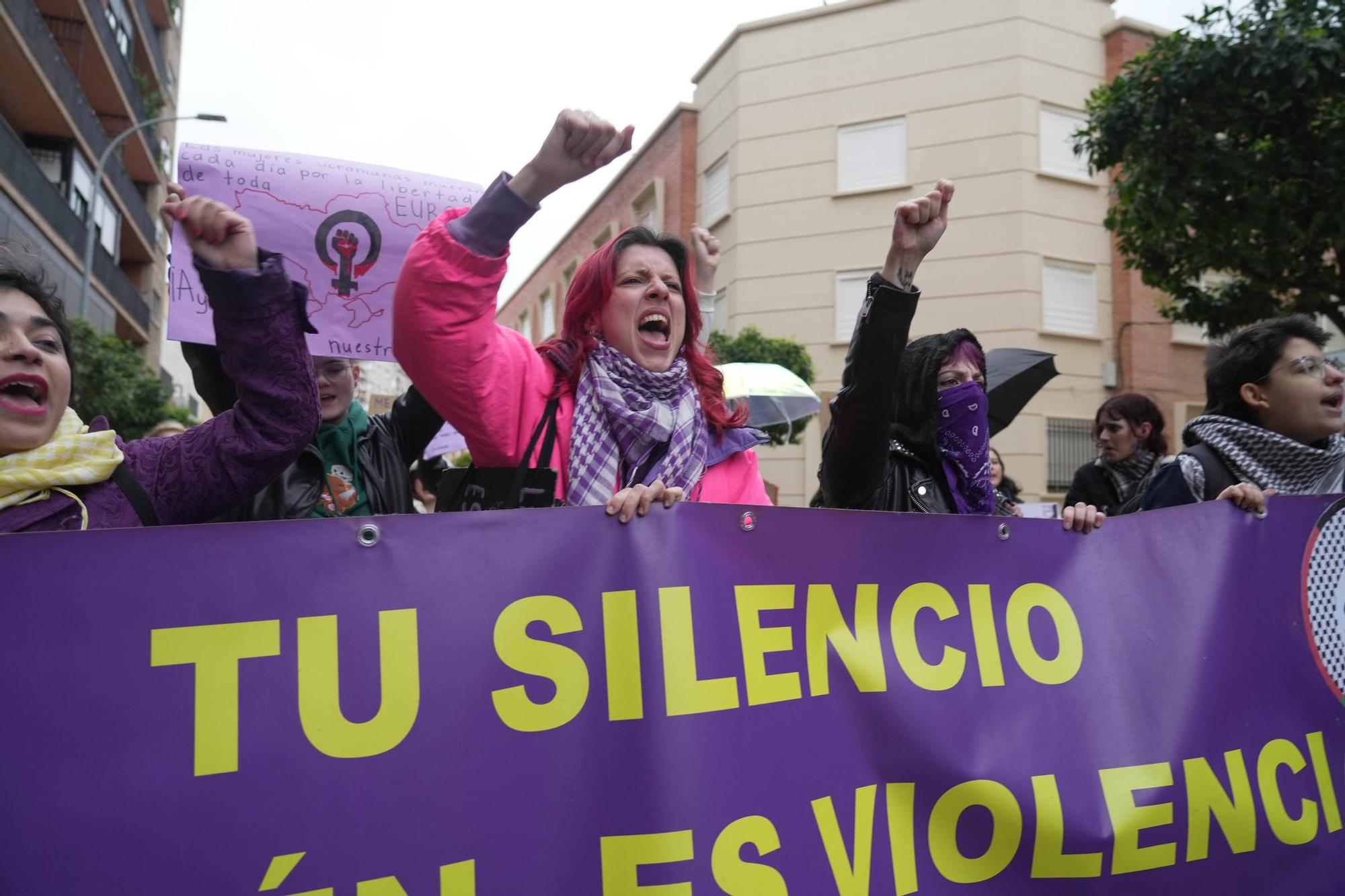 8M en Badajoz: Las mujeres gritan "se acabó"