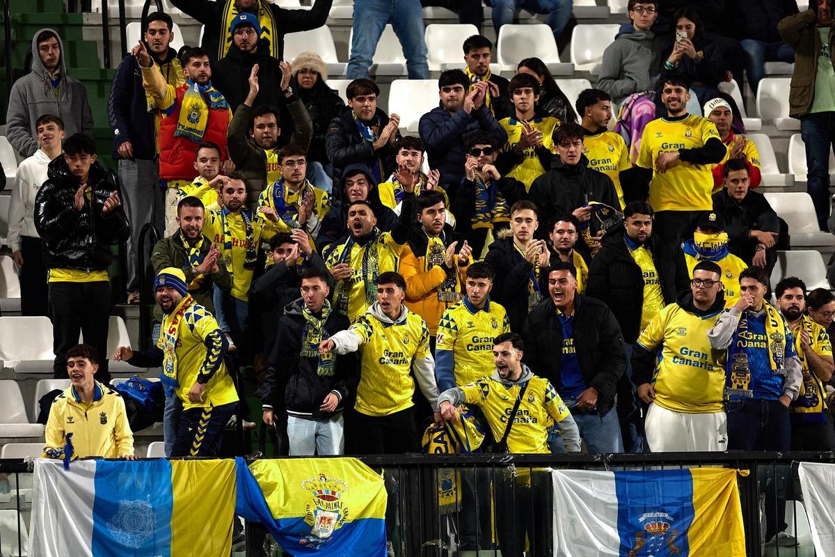 Aficionados de la UD Las Palmas en el desplazamiento a Castalia esta temporada