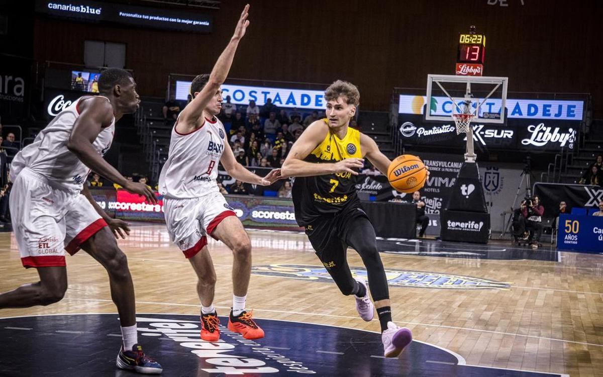 Henri Drell, ahora en el Joventut Badalona, en uno de sus partidos con el Canarias.