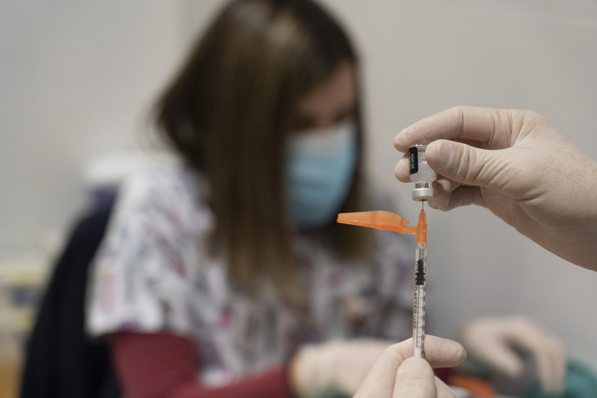 Las primeras vacunas infantiles en Alcañiz