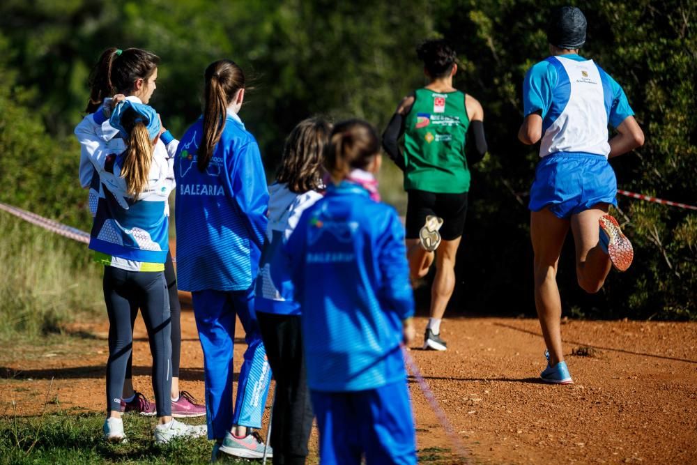 El circuito de cross de Buscastell acogió este sábado la primera prueba de campo a través de la temporada en Ibiza para categorías inferiores