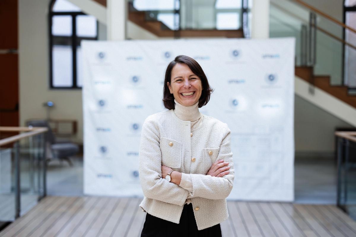 La decana de Ciencias de la Salud de la Universidad de Málaga y presidenta de la Conferencia Nacional de Decanos de Fisioterapia, Noelia Moreno posa para una foto en el Rectorado de la Universidad de Málaga.