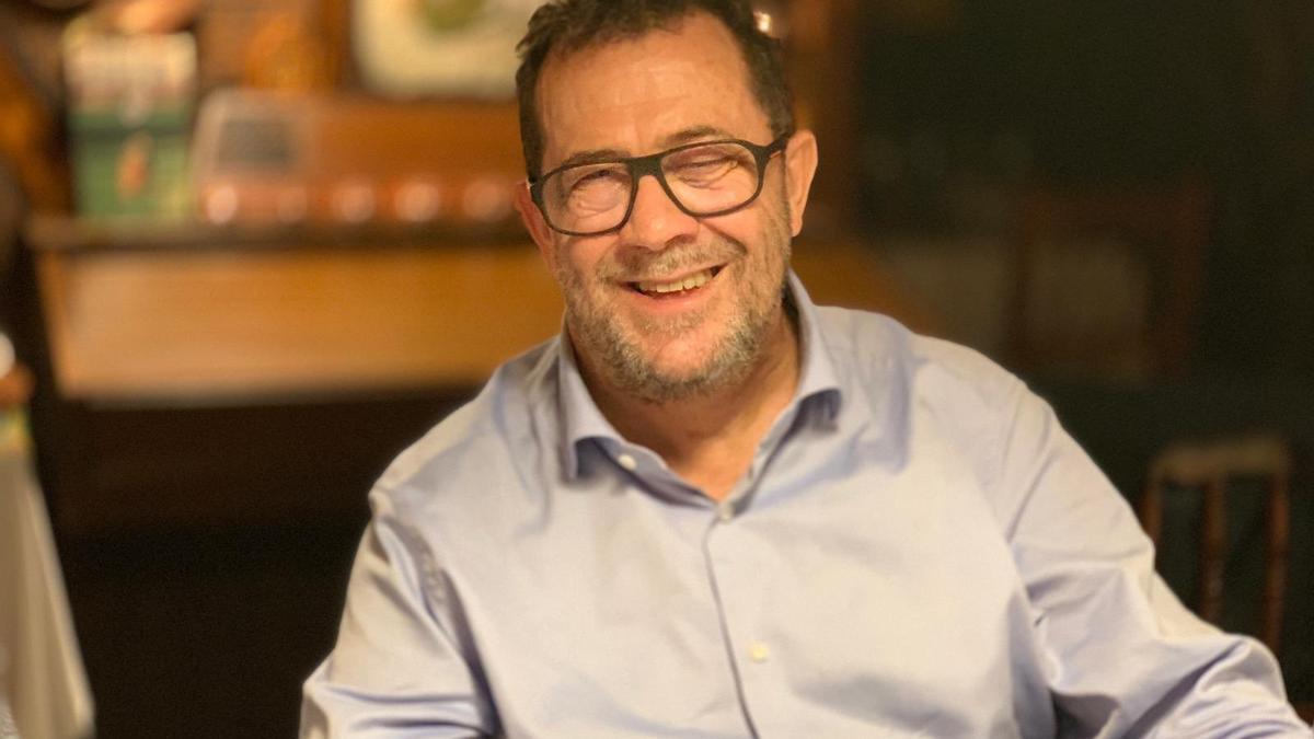 Miquel Jaume sonríe durante un acto con el Palma Futsal.