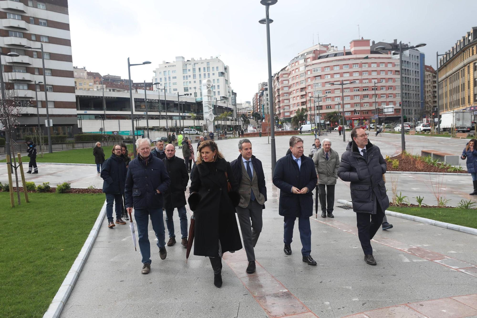 EN IMÁGENES: La nueva plaza de la Cruz Roja de Oviedo ya está abierta al público