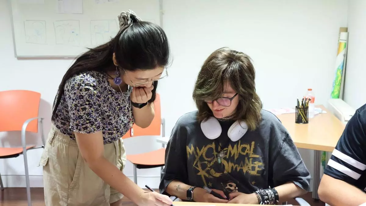 Los jóvenes zamoranos derrochan estilo propio para dibujar un manga paso a paso