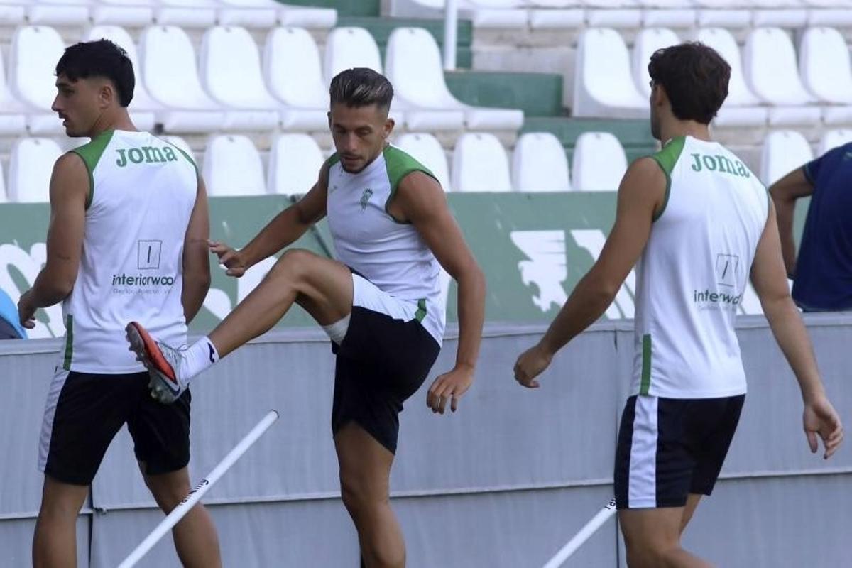 Isma Ruiz, durante el entrenamiento de este jueves del Córdoba CF en El Arcángel.
