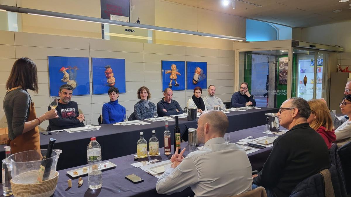 Taller de tast i vins dolços al Museu del Joguet.