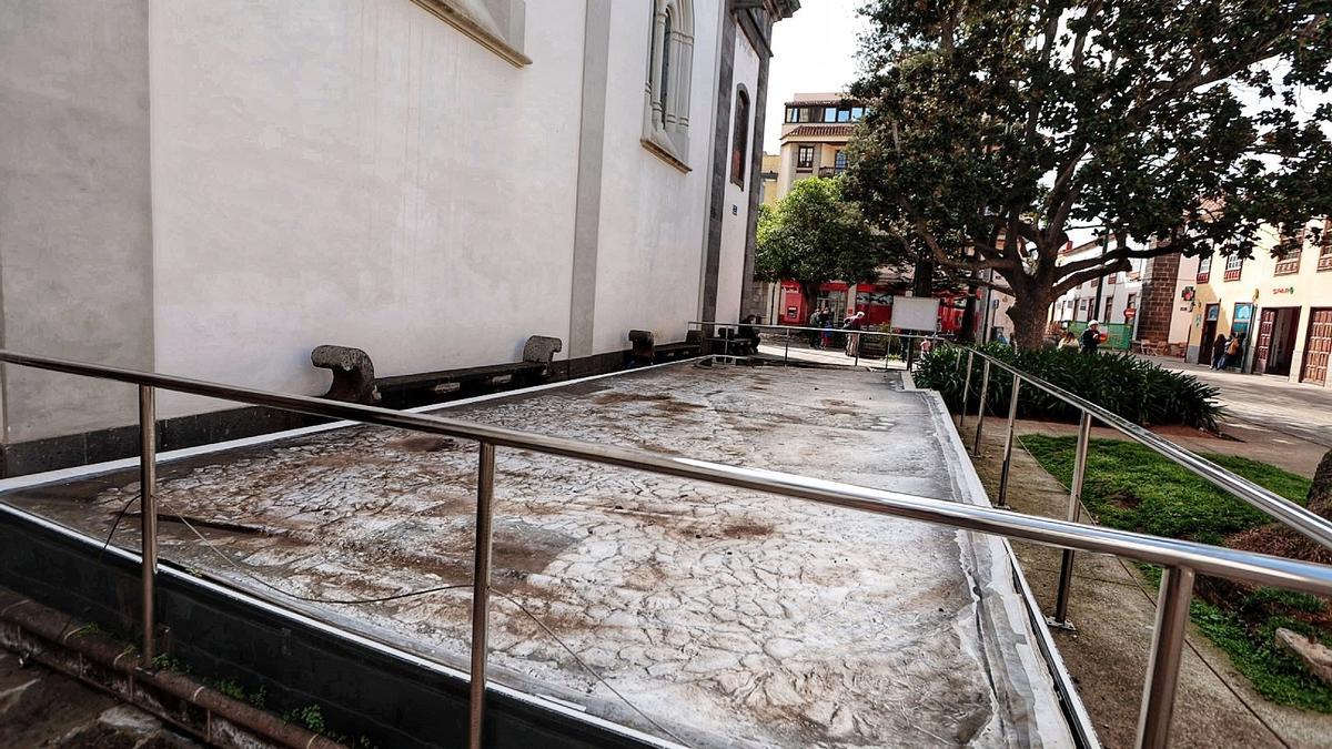 La zona en la que se excavó en la plaza de la Catedral.