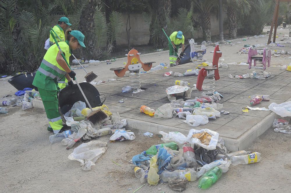 La ciudad inicia su lavado de cara después de las fiestas con el objetivo de recuperar la normalidad a la mayor brevedad posible