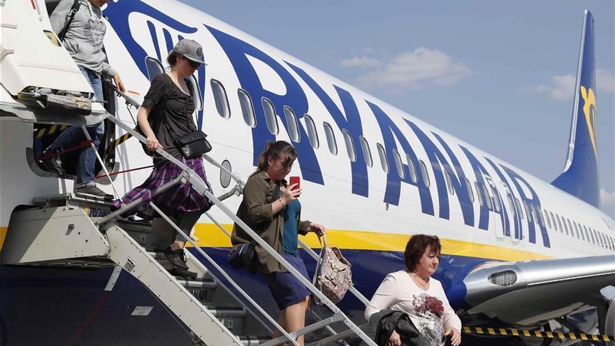 La pesadilla de 200 pasajeros españoles atrapados en vuelo de Ryanair en Praga