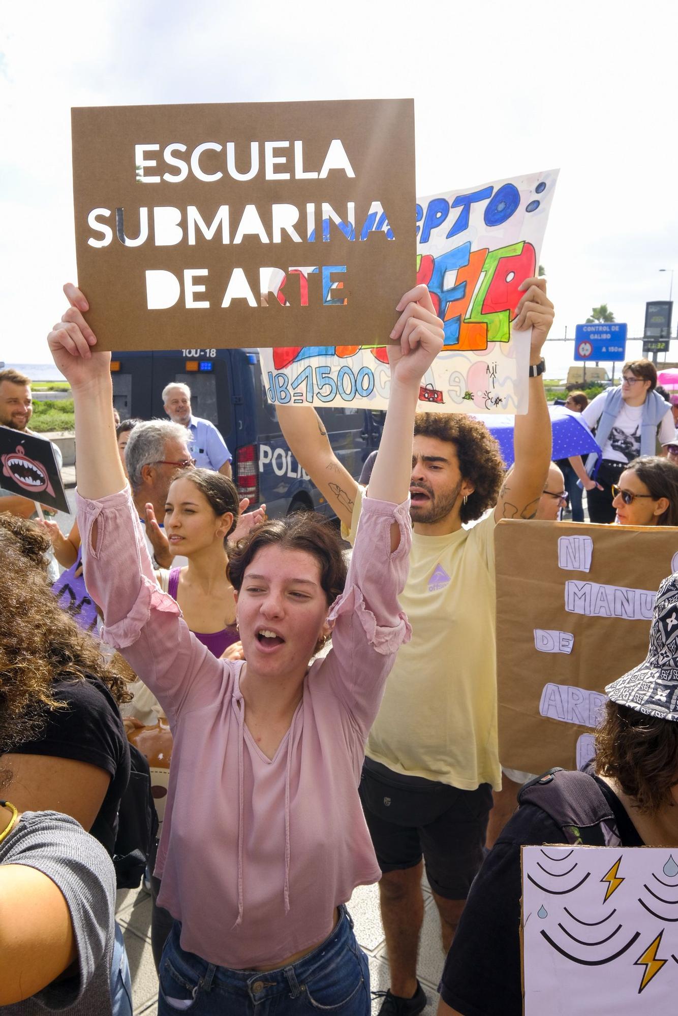 Protesta de los alumnos de la Escuela de Arte y Superior de Diseño Gran Canaria