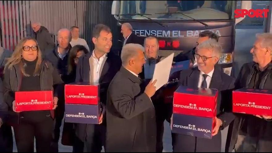 ¡Laporta llega al Auditori 1899 con sus 8.171 firmas!