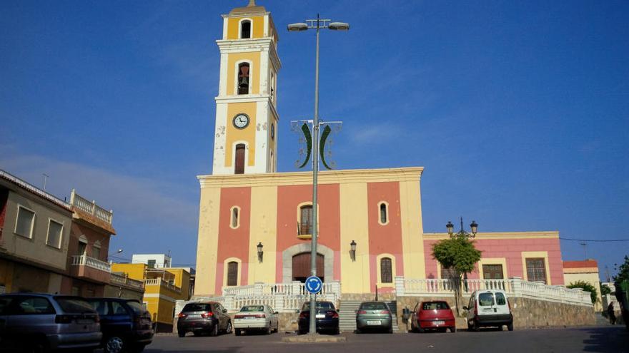 Las dos viviendas donde se produjeron los hechos están muy cerca de la iglesia de San Antón.