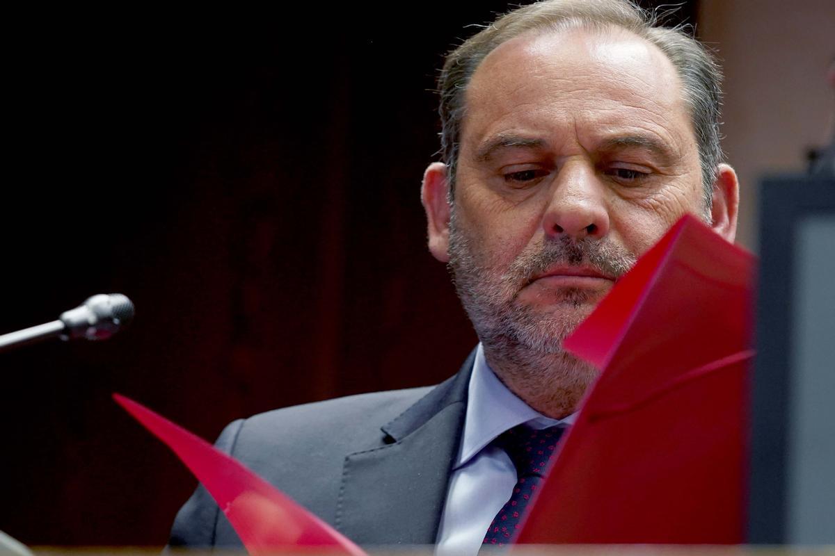 Ábalos acusa el Govern d’incriminar-lo i dona per feta la seva imputació Ábalos acusa el Govern d’incriminar-lo i dona per feta la seva imputació