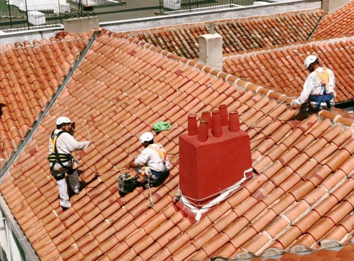 Crece los restimientos impermeabilizantes para fachadas , cubiertas y tejados. | L.O.