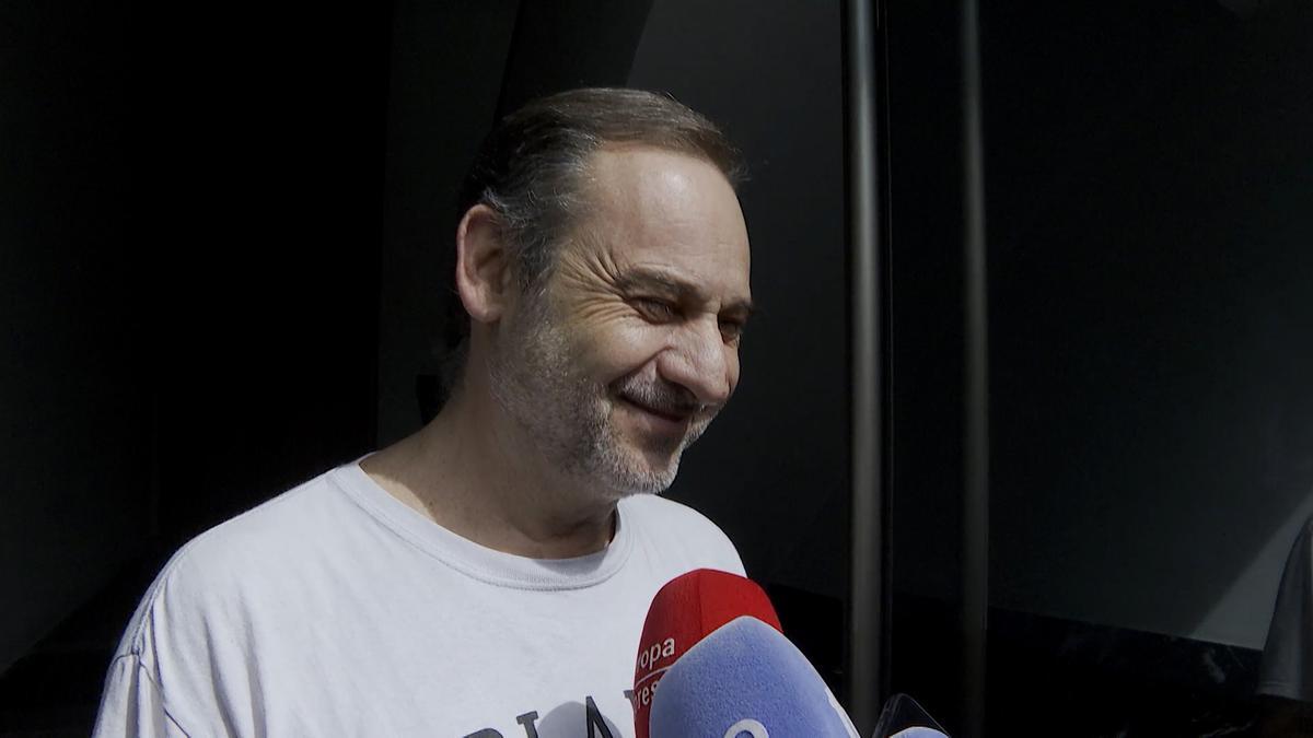 La model, el gos i el disc dur La model, el gos i el disc dur