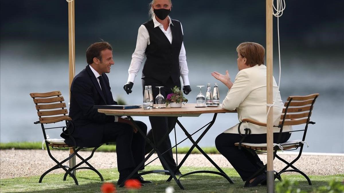 Macron y Merkel, en Gransee (Alemania).