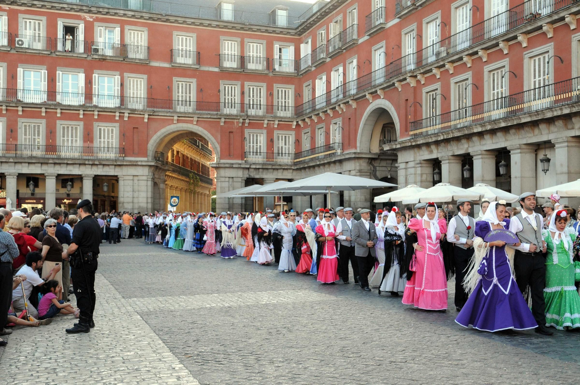 Chulapos en la Plaza Mayor