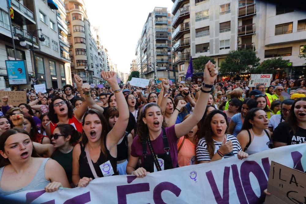 Concentración en protesta por la libertad para 'La manada'