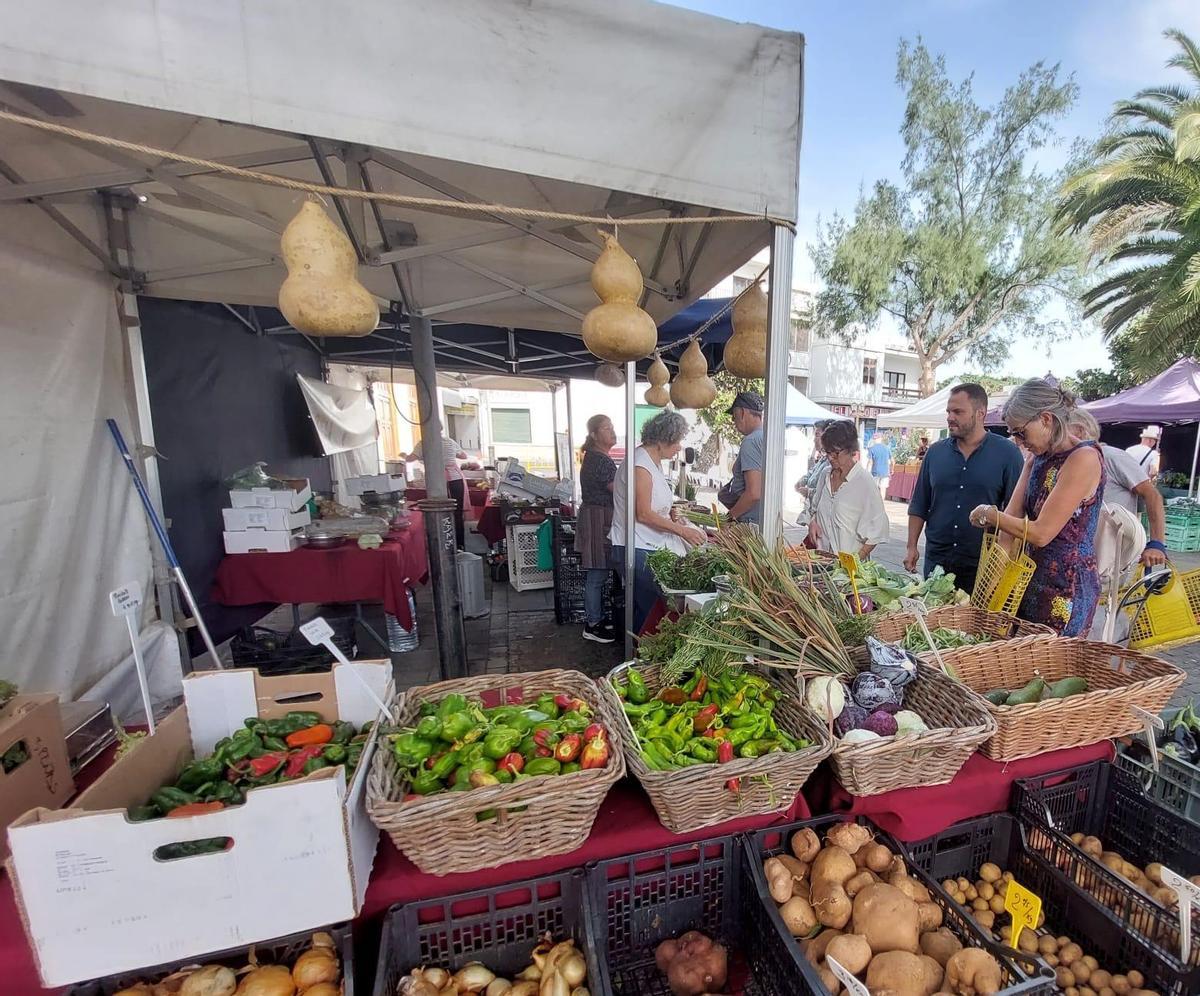 Este sábado abrirá el Mercadillo Tradicional Agrario de Arrecife al levantarse las restricciones por la alerta de la borrasca