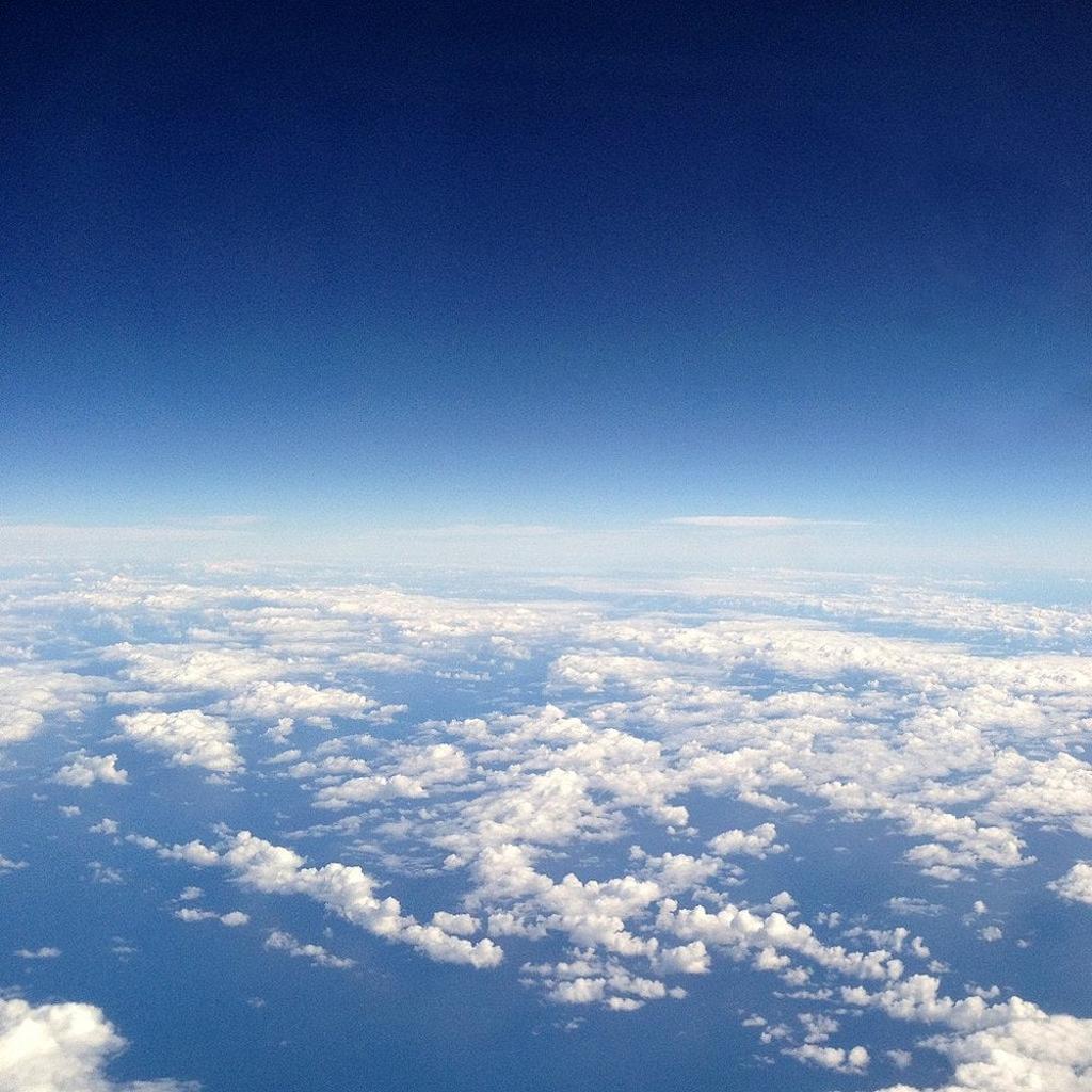 Por encima de las nubes, sobre el Triángulo de las Bermudas