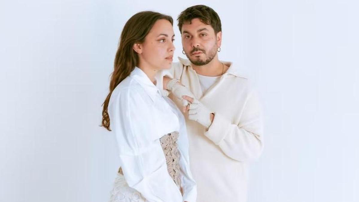 Ginestà és una de les formacions més consolidades i exitoses de l'actual panorama musical de Catalunya, el País Valencià i les Illes Balears.