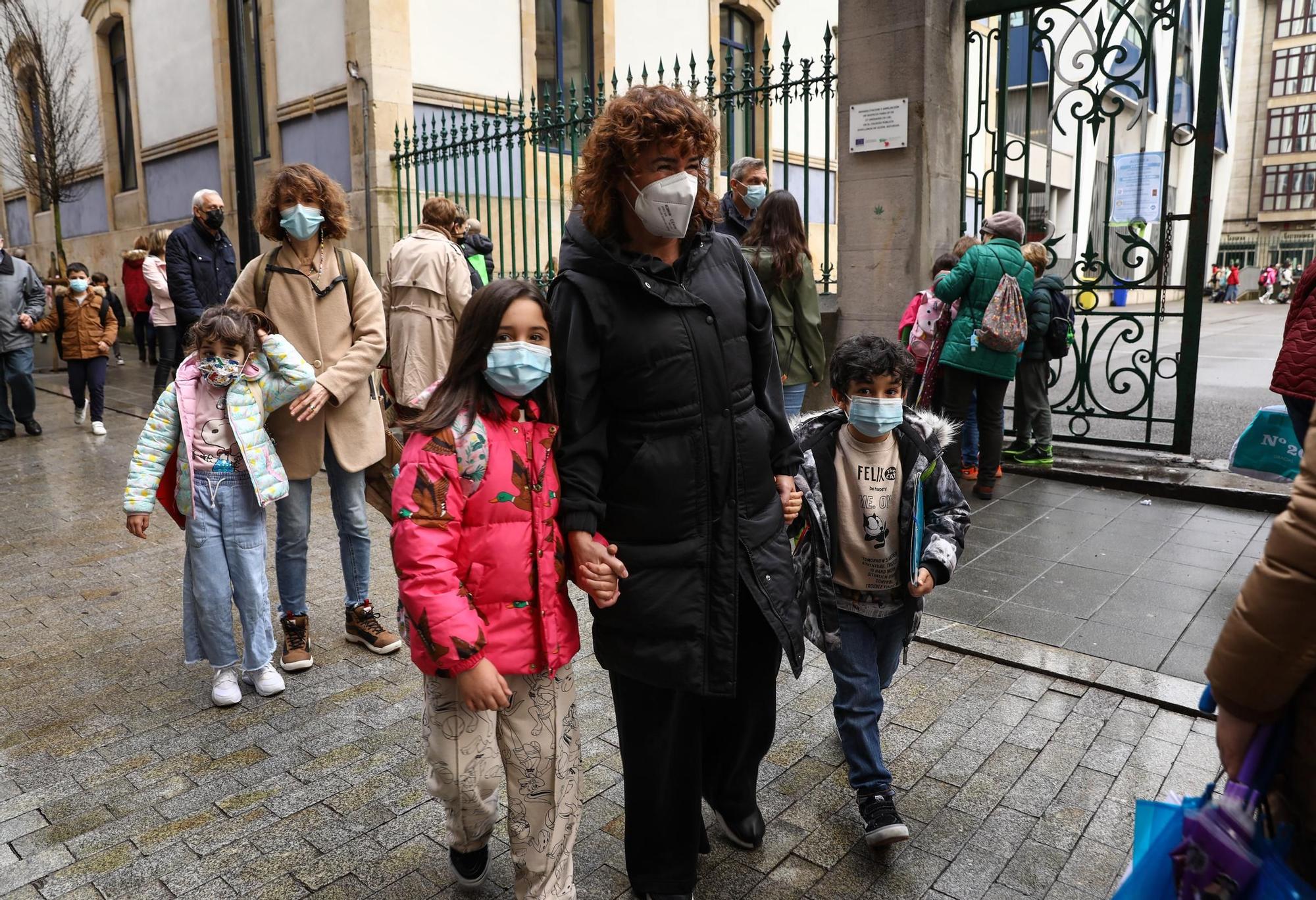 Los escolares asturianos vuelven a las aulas tras las vacaciones de Navidad