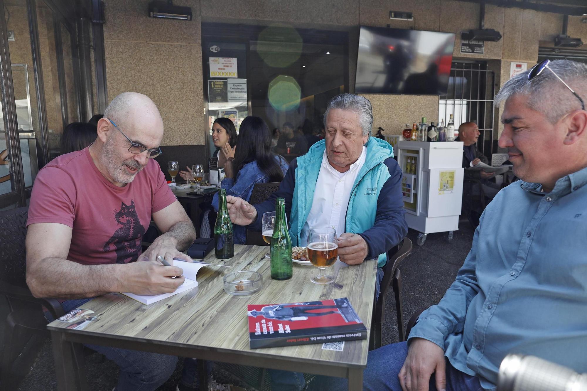 Albert Soler signa el seu nou llibre ‘Puigdemont: el retorn del Vivales’ a Vila-roja