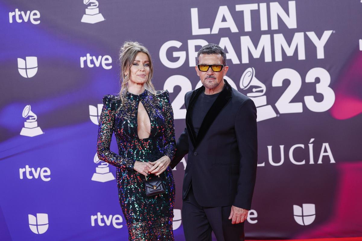 Antonio Banderas y Nicole Kimpel, en los Latin Grammy 2023