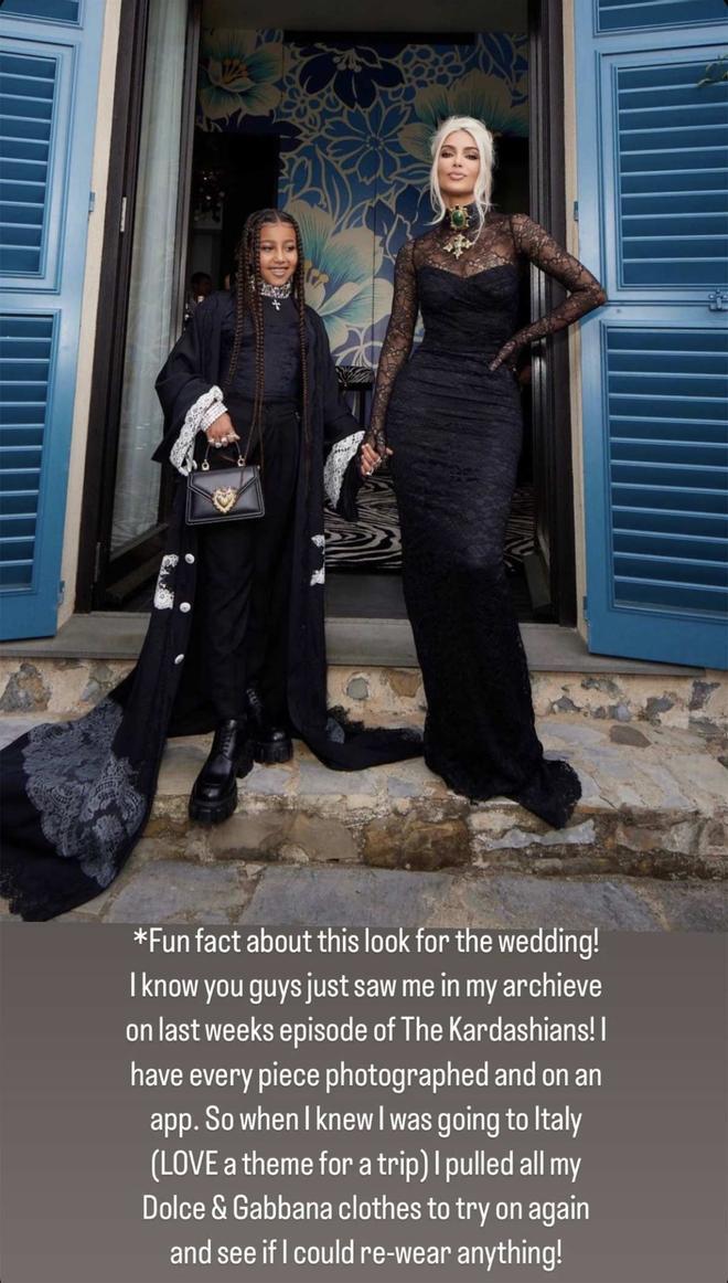 Kim Kardashian explica su vestido de invitada a la boda de Kourtney Kardashian
