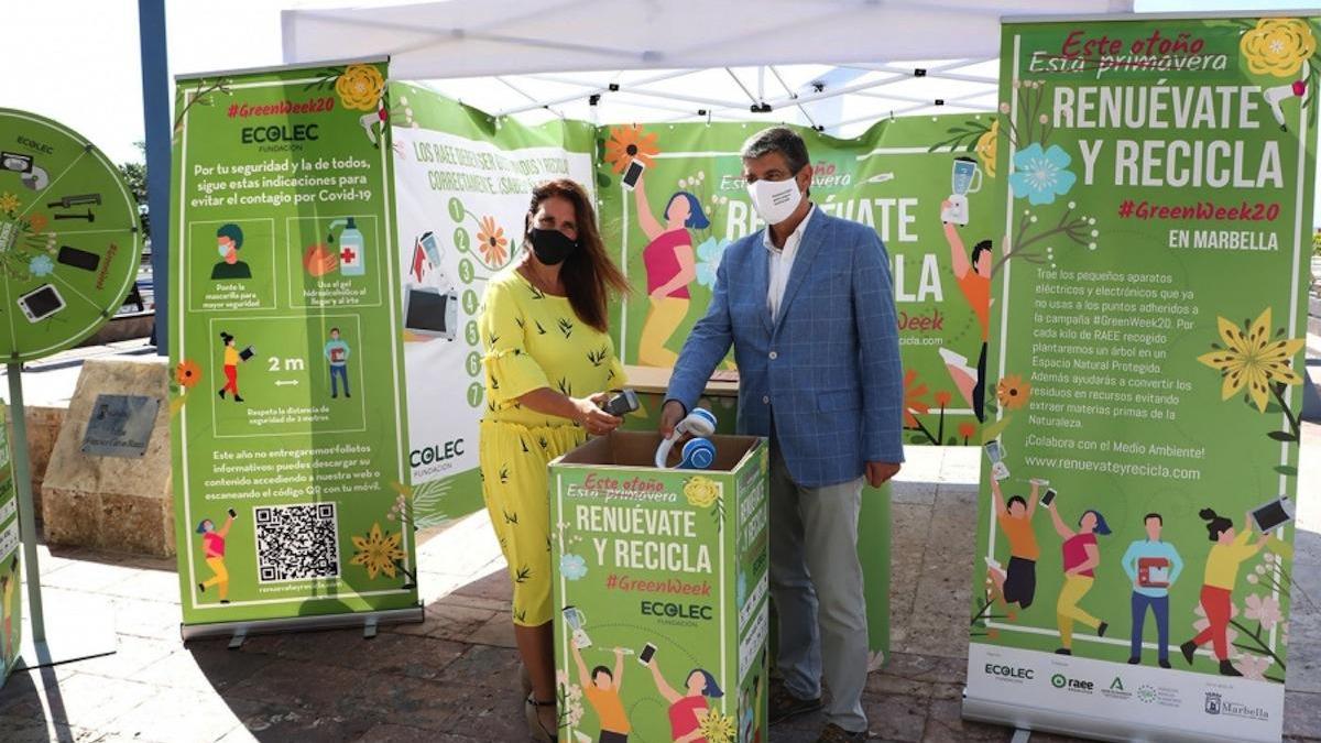 Carpa de la GreenWeek en el parque Francisco Cuevas Blanco.