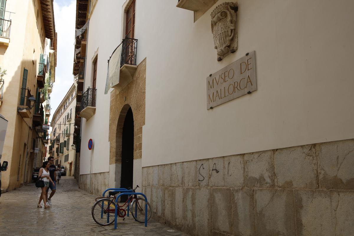 Entrada al Museu de Mallorca por la calle Portella.