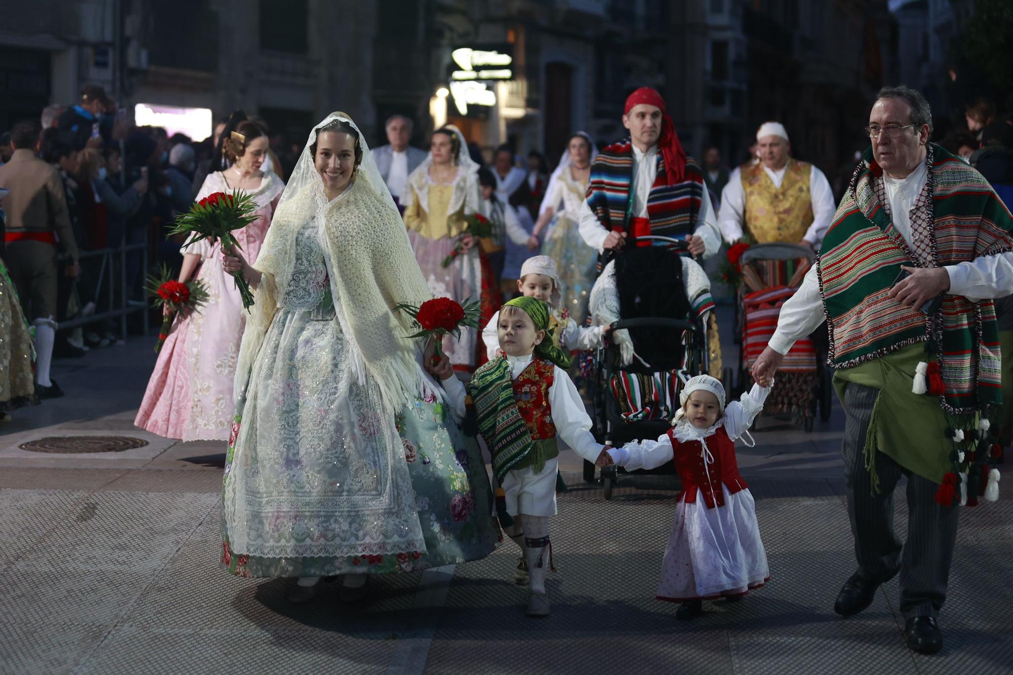 Búscate en el segundo día de ofrenda por la calle Quart (entre las 19:00 a las 20:00 horas)