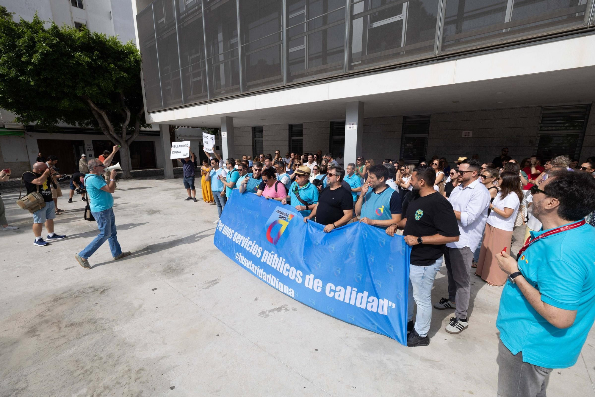 Concentración de funcionarios en Ibiza