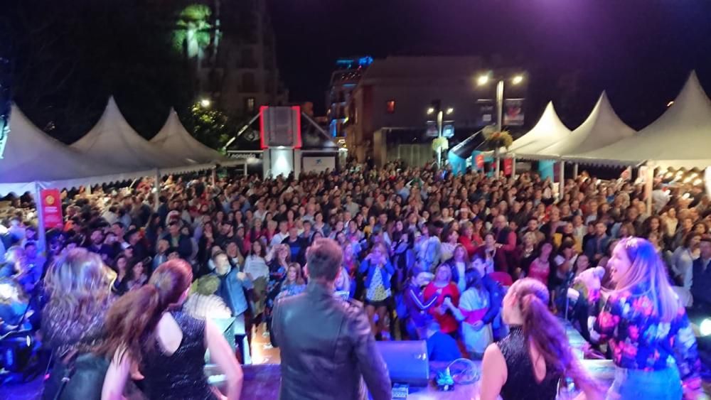 Las imágenes del festival solidario Soles de Málaga en la calle Alcazabilla.