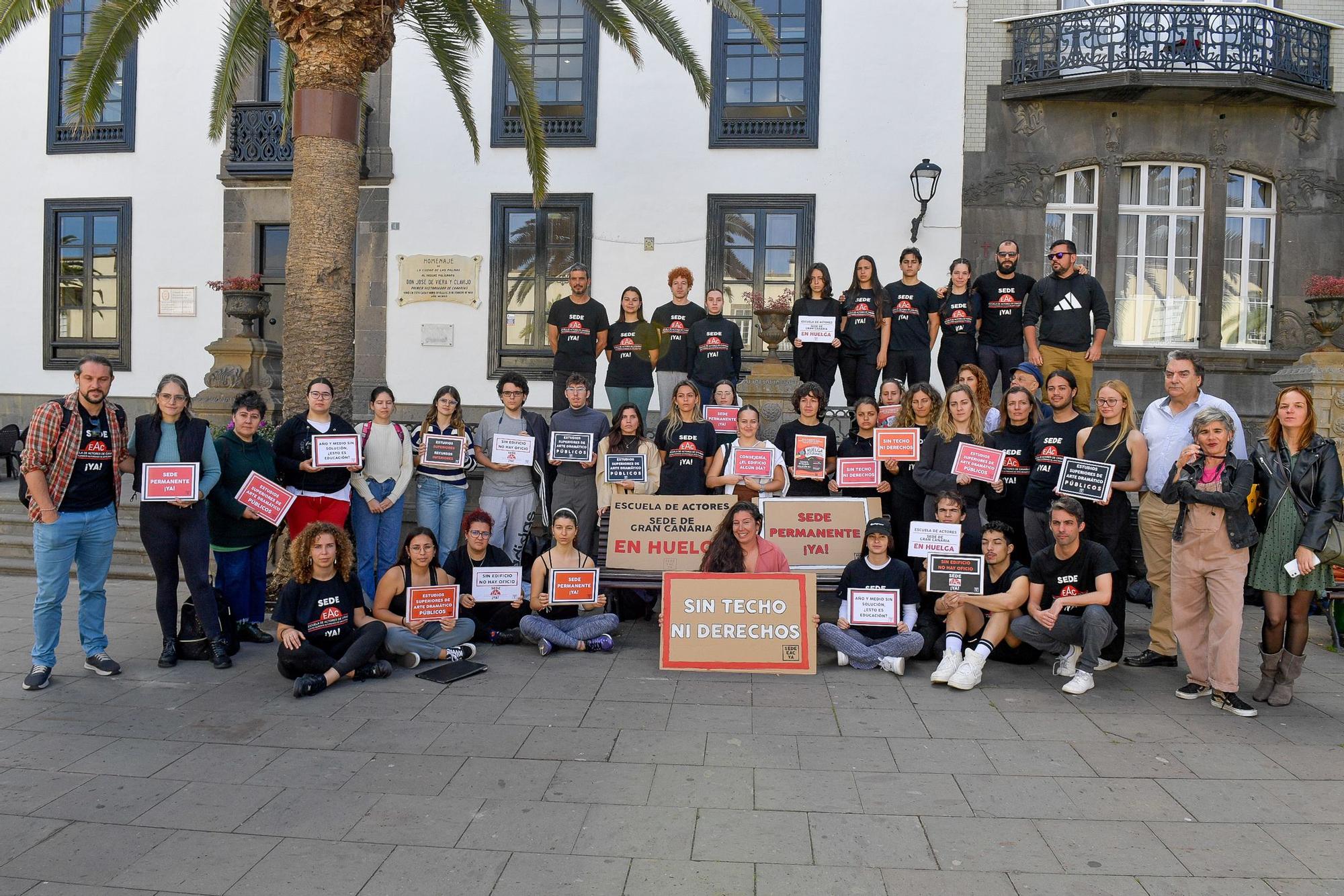 Nueva protesta de la Escuela de Actores de Canarias