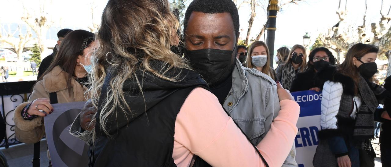 Kwesi, con las familias en un acto en Marín.