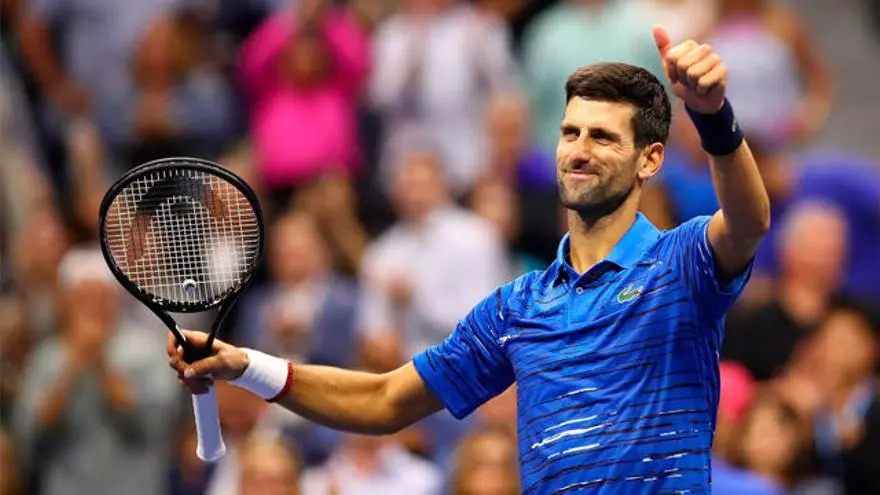 Djokovic vence a Londero pese a su lesión de hombro