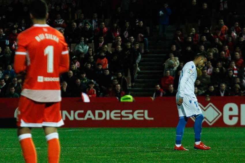 El Deportivo consigue en Granada la trascendental victorial para las aspiraciones blanquiazules al final de temporada. LOF