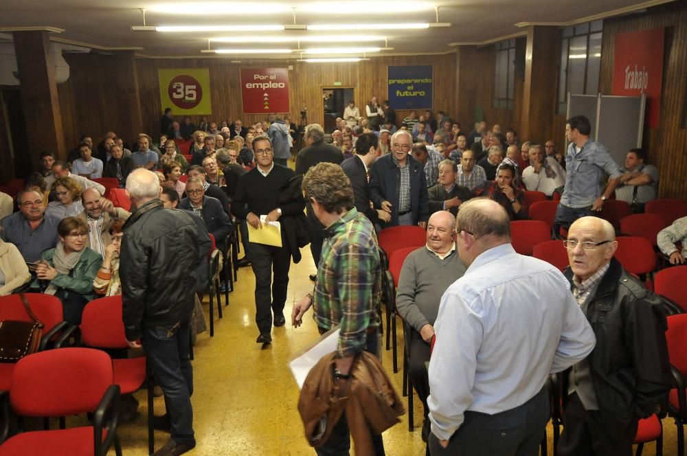 Asamblea del PSOE en la Casa del Pueblo de Mieres