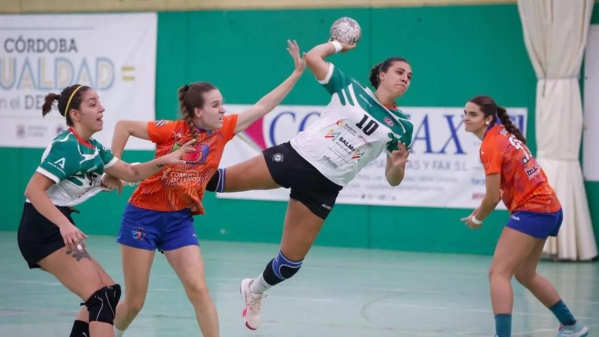 Zoe Turnes, en un partido de la pasada temporada.