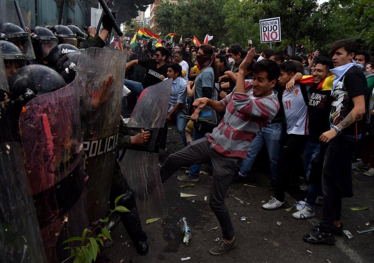 La Paz protesta contra Evo