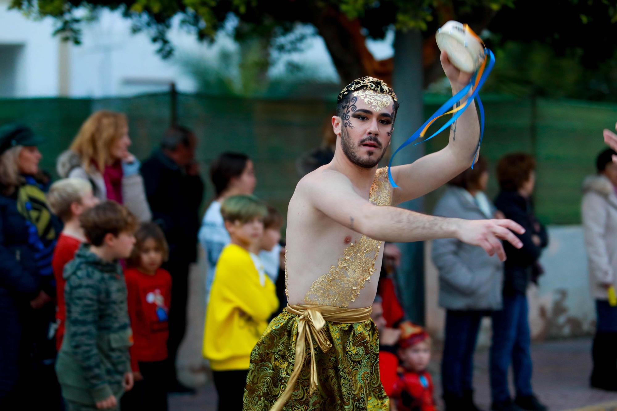 Todas las imágenes de la rúa de carnaval 2023 en Santa Eulària